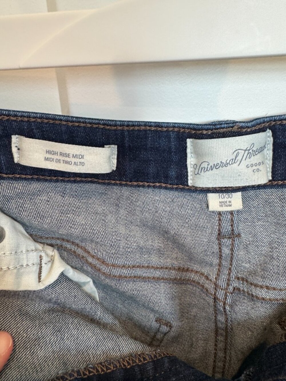 Universal Thread Jean Shorts - Picture 3 of 4
